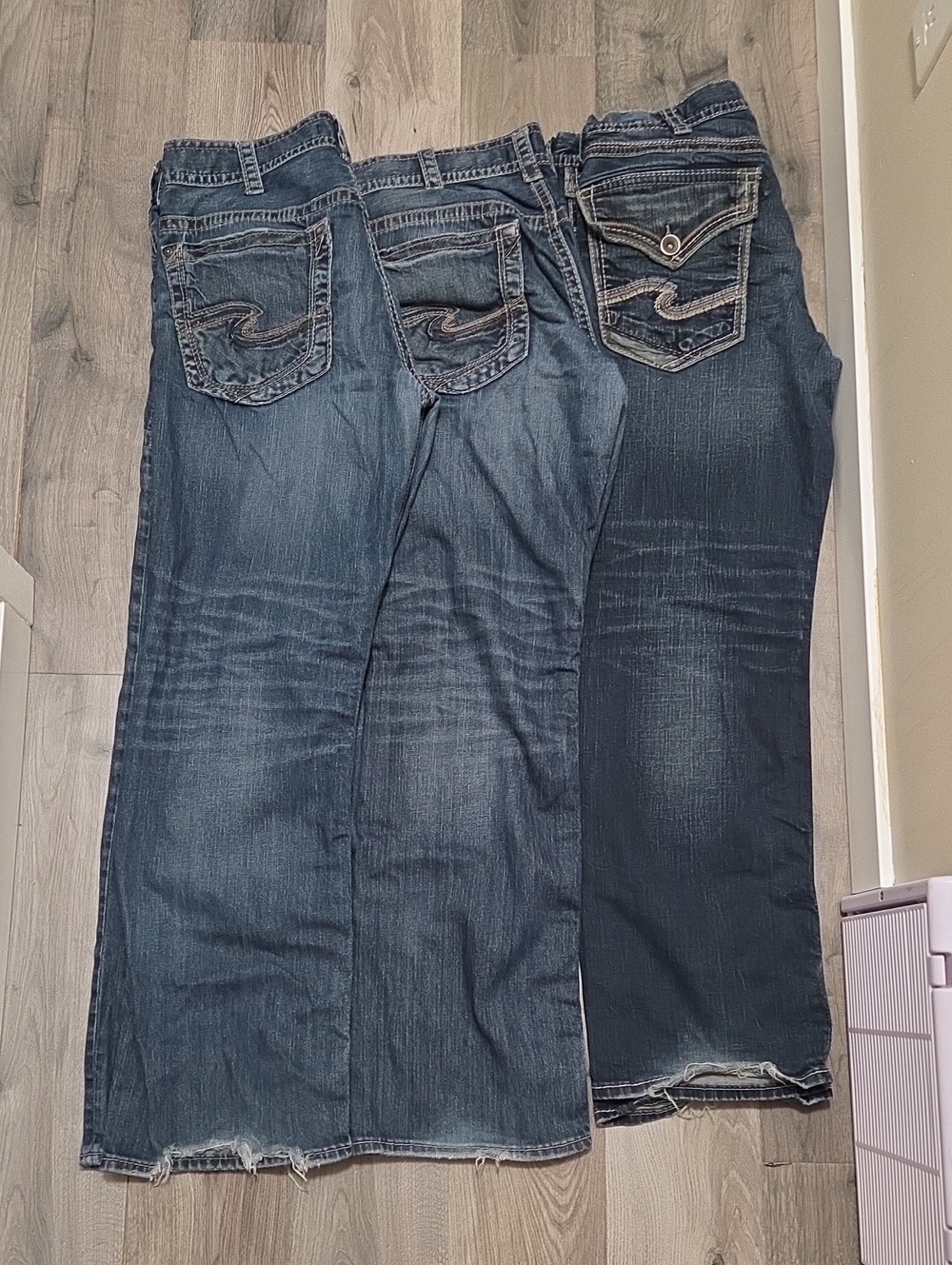 3 Silver Jeans Gordie Cotton Blend  Denim in Medium Blue Wash
